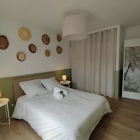 House With Garden, Parking, Quick Nantes Access Semesterbostad
